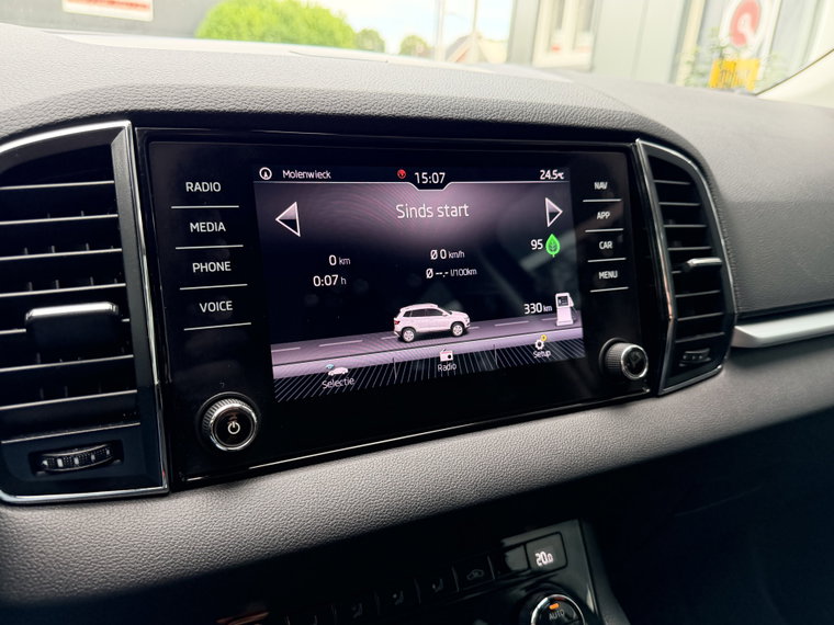 Vehicle Image 25