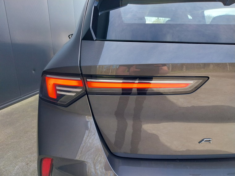 Vehicle Image 18