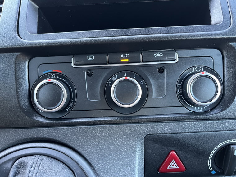 Vehicle Image 27