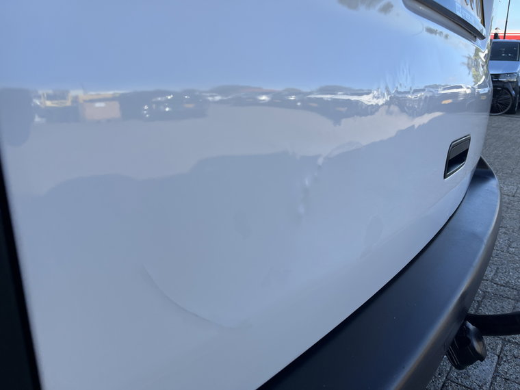 Vehicle Image 38