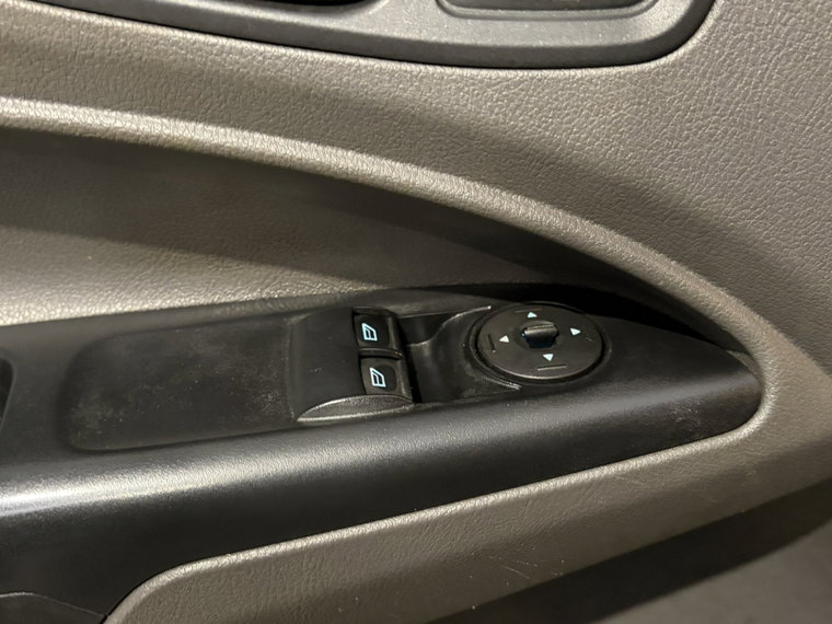 Vehicle Image 17