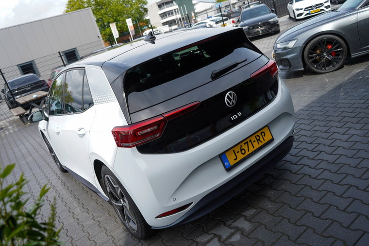 Vehicle Image 40