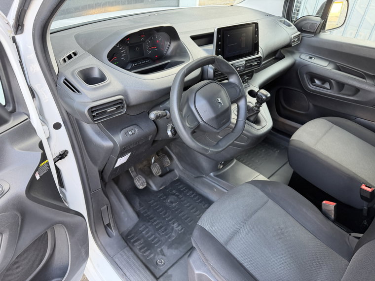 Vehicle Image 31
