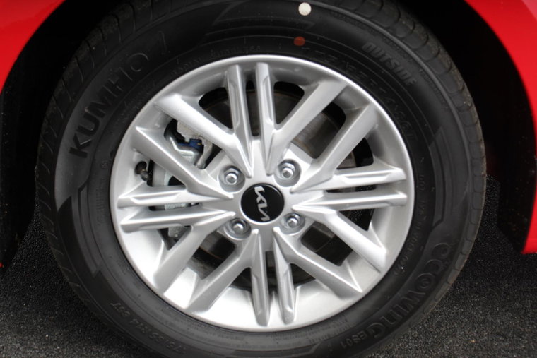 Vehicle Image 13