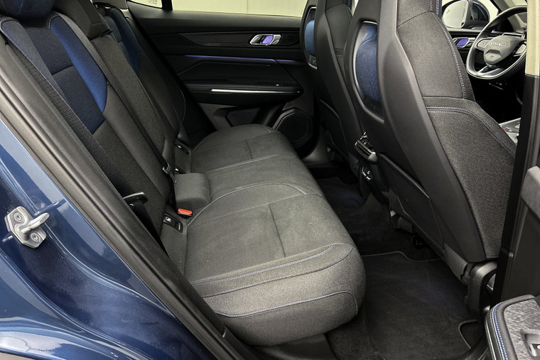 Vehicle Image 26