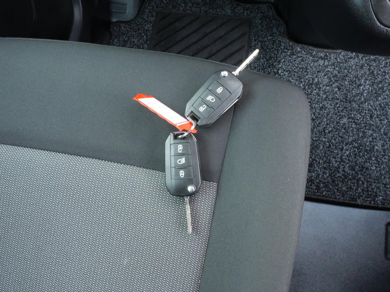 Vehicle Image 17