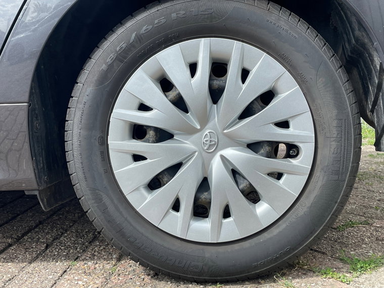 Vehicle Image 23