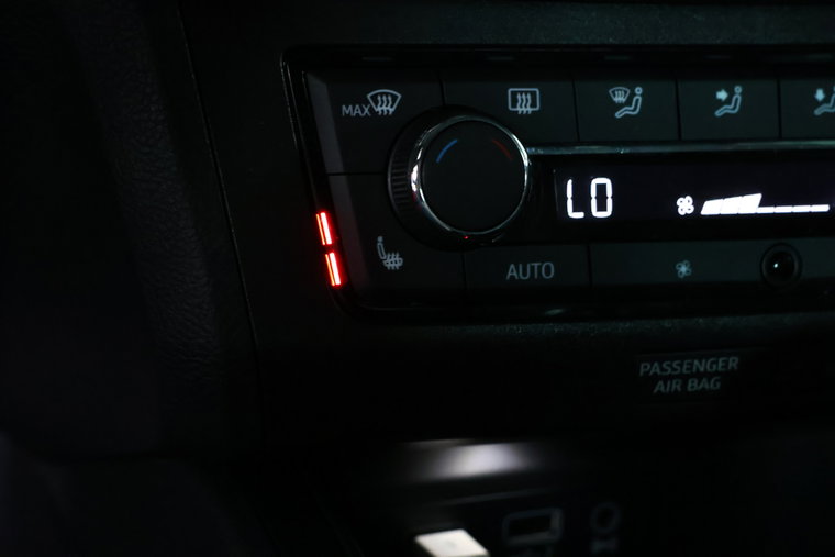 Vehicle Image 26