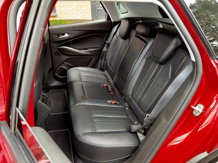 Vehicle Image 15