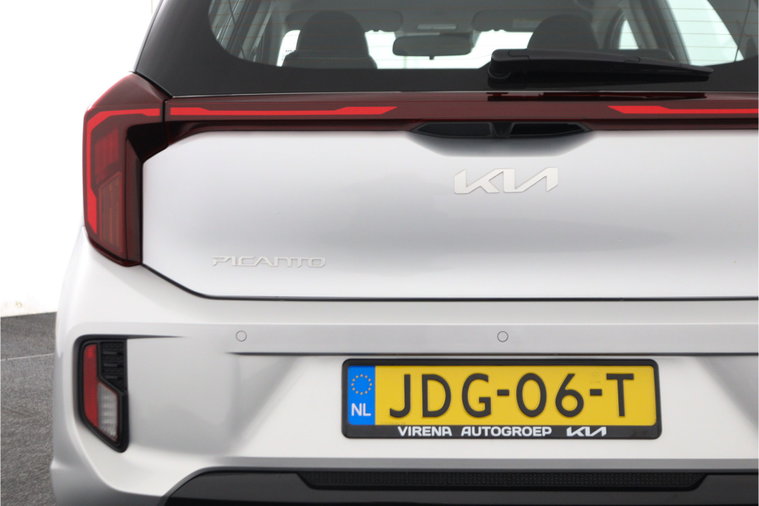 Vehicle Image 43