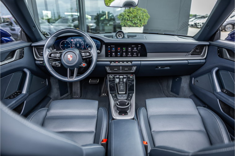 Vehicle Image 11