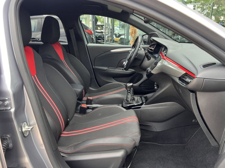 Vehicle Image 21