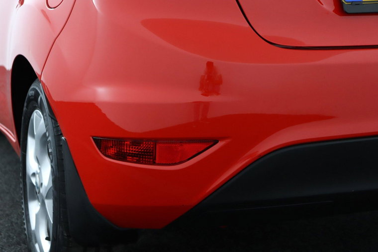Vehicle Image 32