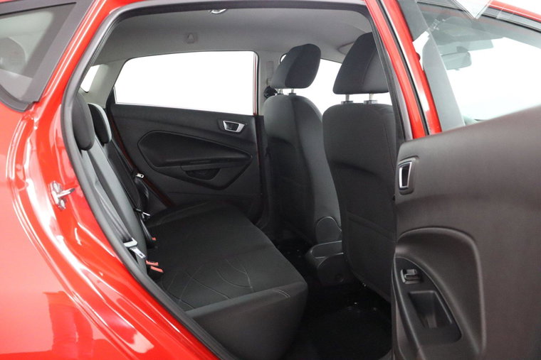 Vehicle Image 33