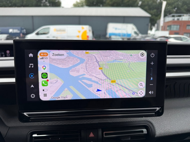 Vehicle Image 10