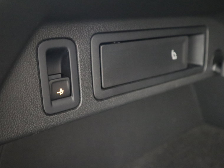 Vehicle Image 45