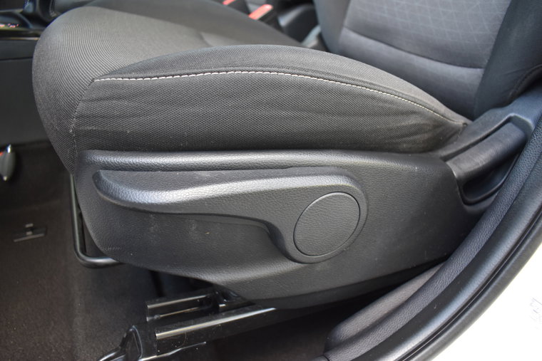 Vehicle Image 24