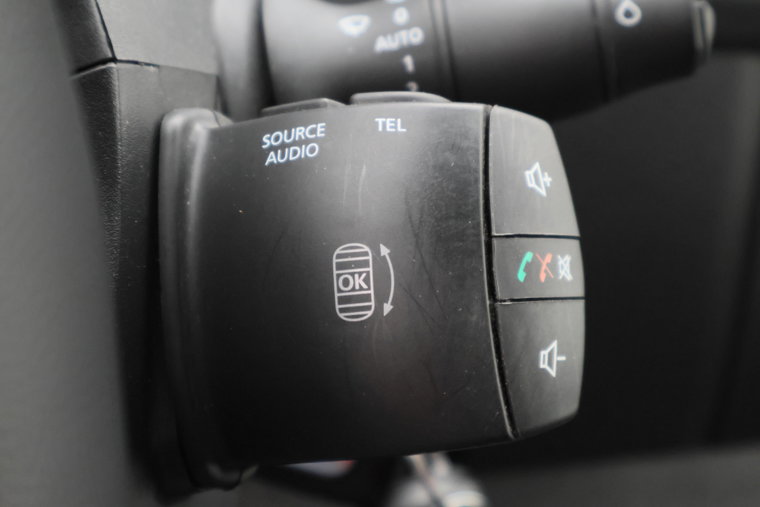 Vehicle Image 35