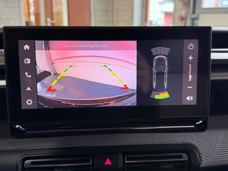 Vehicle Image 18