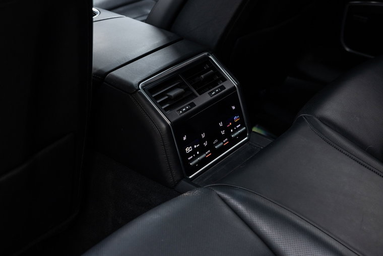 Vehicle Image 31