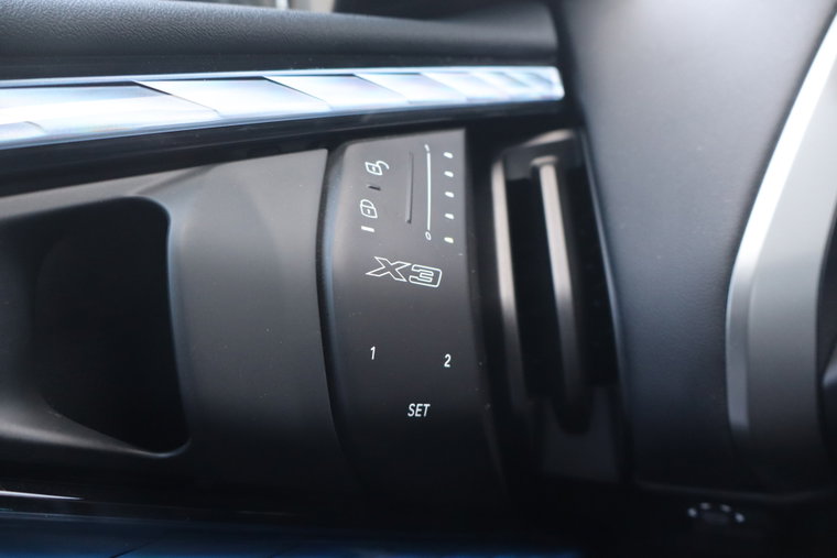 Vehicle Image 26