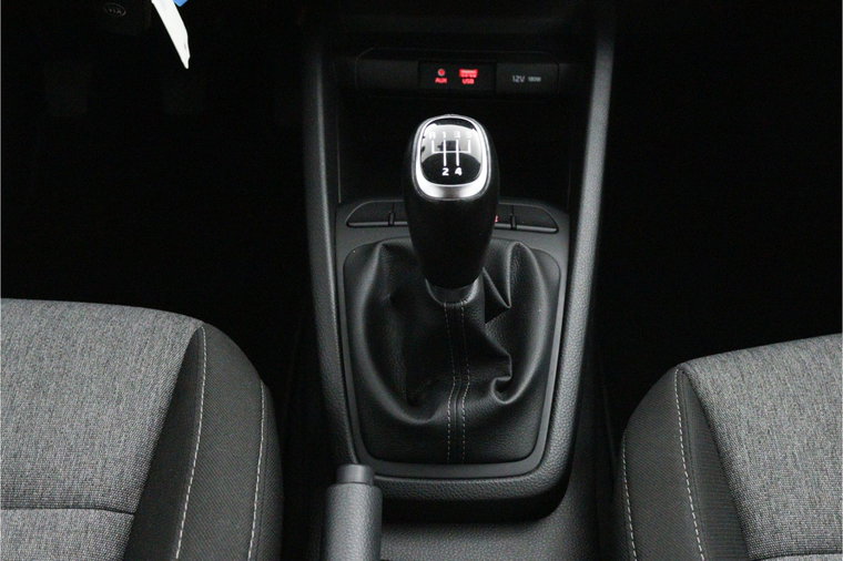 Vehicle Image 28