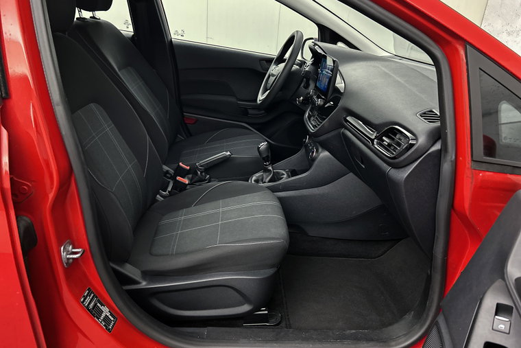 Vehicle Image 30