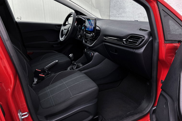 Vehicle Image 31