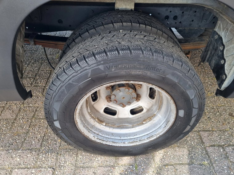 Vehicle Image 24