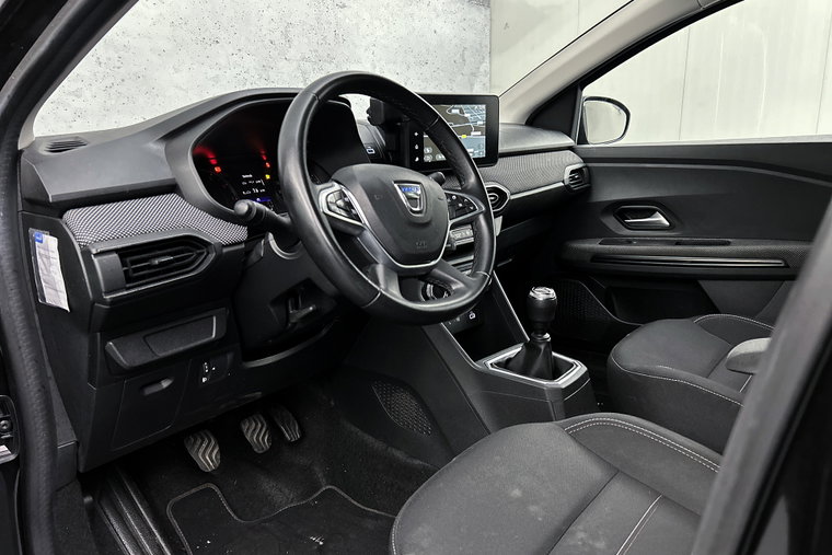 Vehicle Image 19