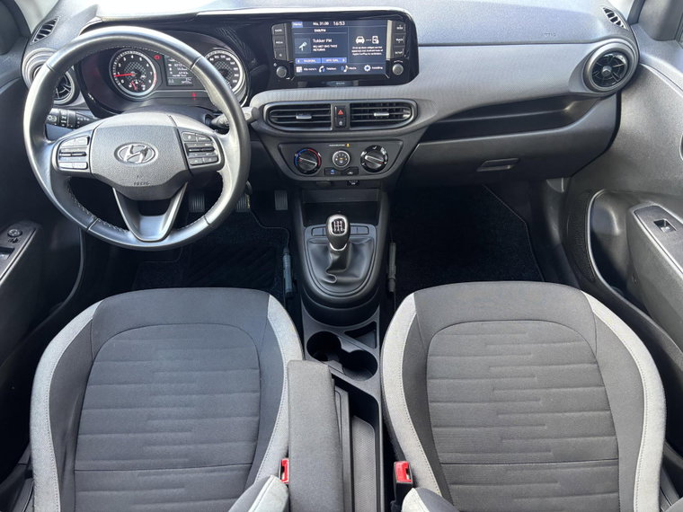 Vehicle Image 13