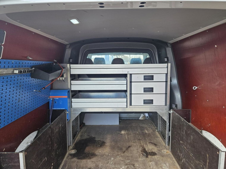Vehicle Image 19