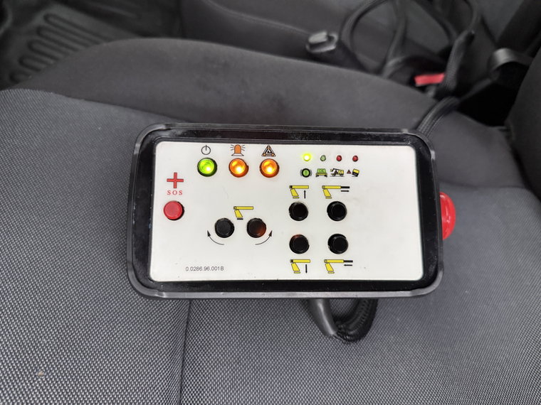 Vehicle Image 23