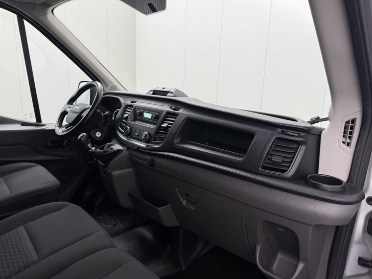 Vehicle Image 23