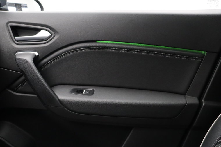 Vehicle Image 38