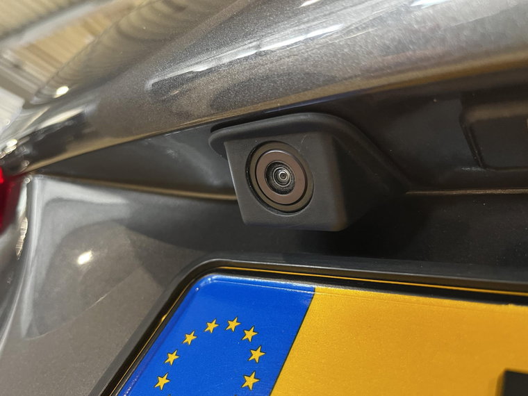 Vehicle Image 35