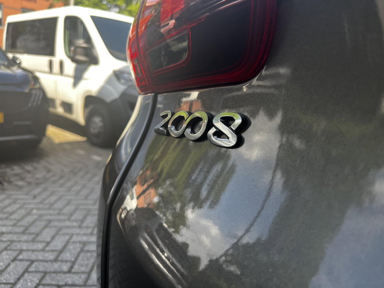Vehicle Image 38