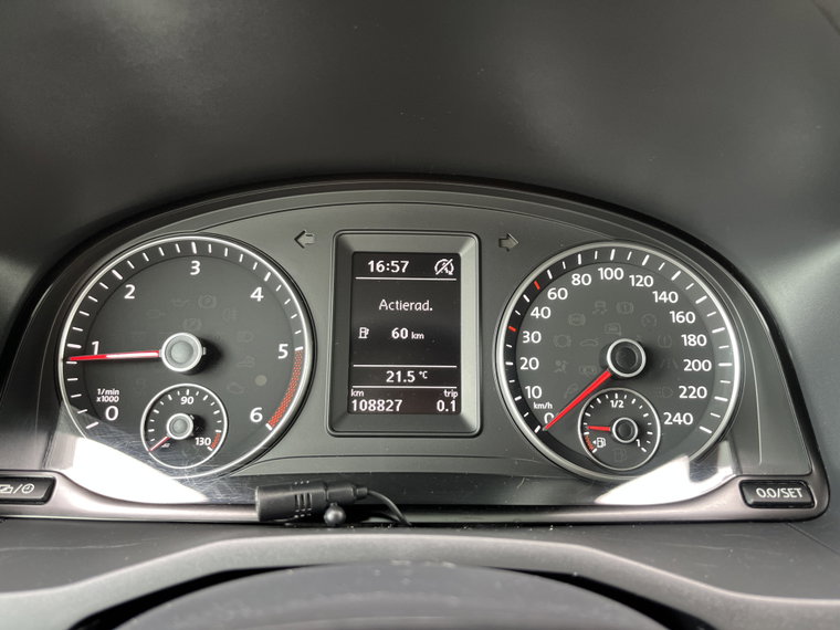 Vehicle Image 32