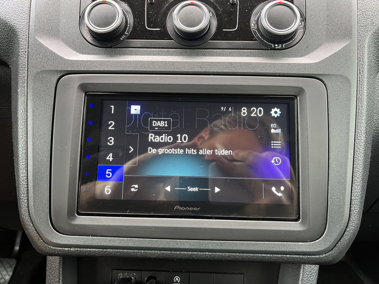 Vehicle Image 37