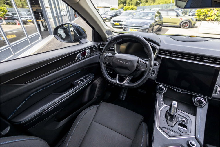 Vehicle Image 19