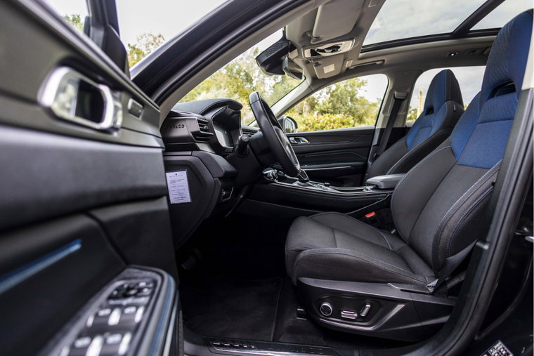 Vehicle Image 21