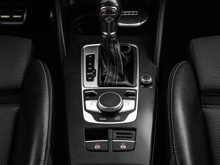Vehicle Image 31