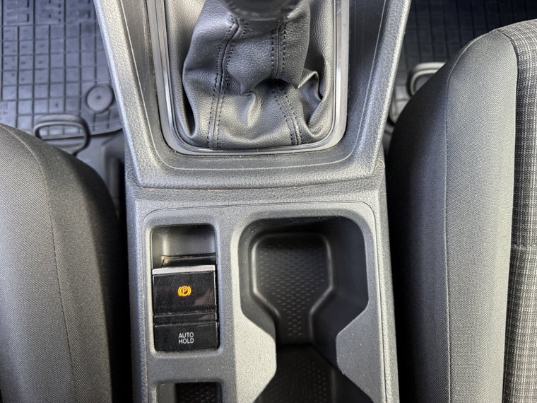 Vehicle Image 40