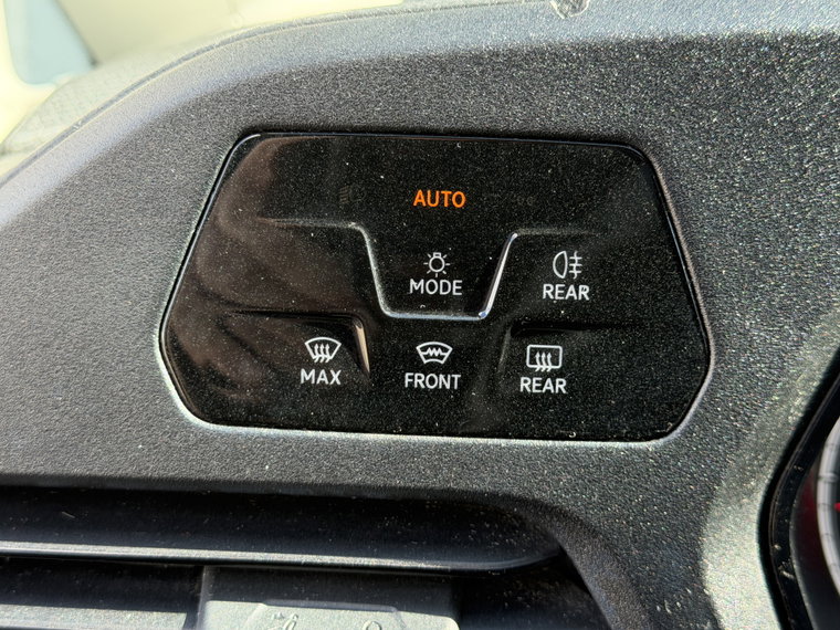 Vehicle Image 45