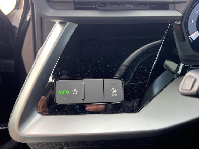 Vehicle Image 39