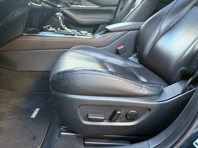 Vehicle Image 38