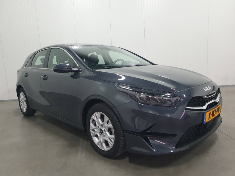 Vehicle Image 14