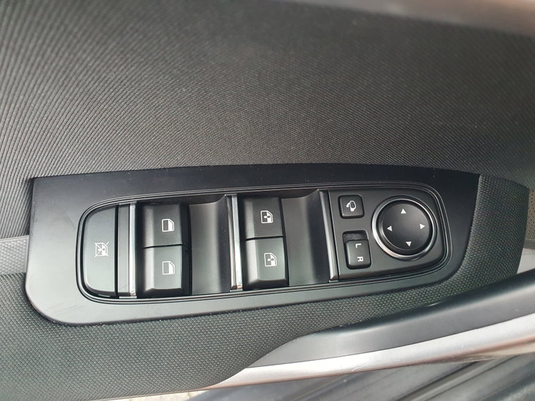 Vehicle Image 42
