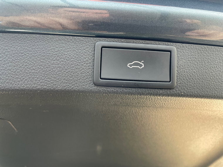 Vehicle Image 28