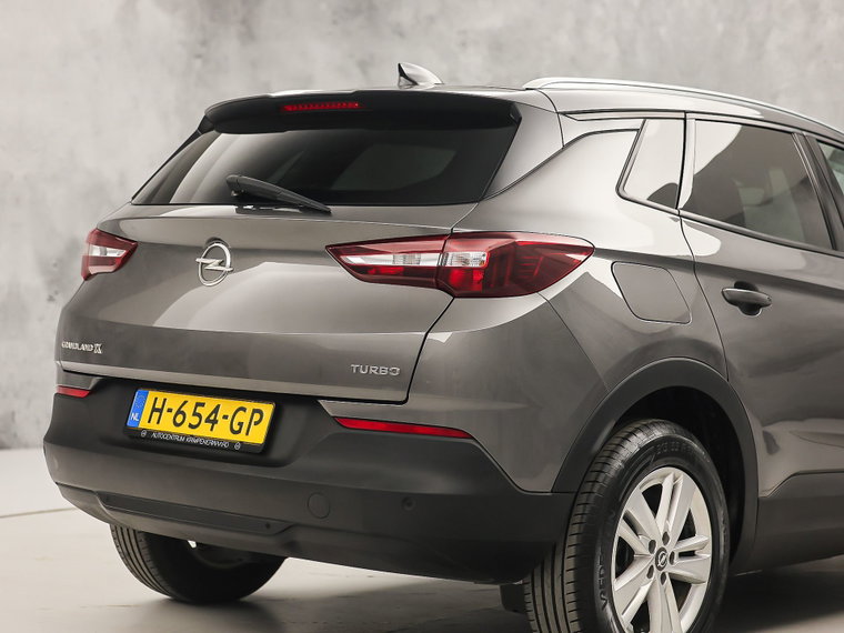 Vehicle Image 16